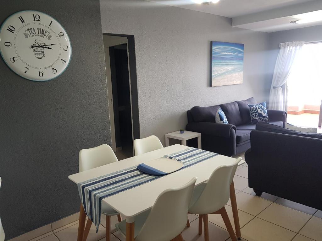 17 Isikhulu Holiday Apartment room 4