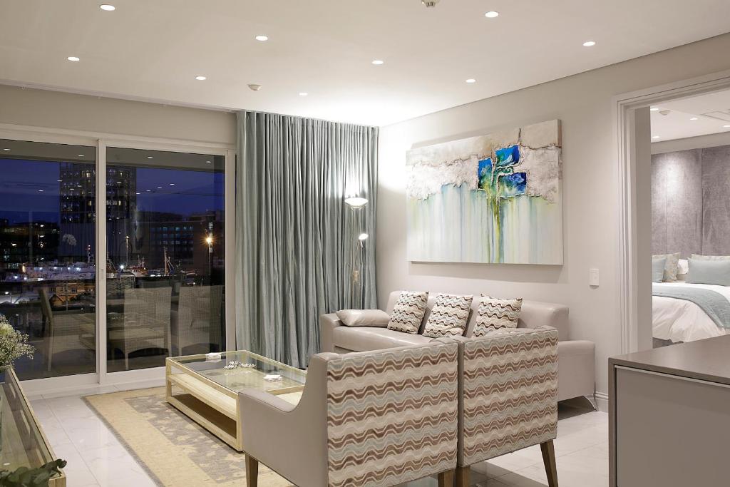 401 Carradale room 4