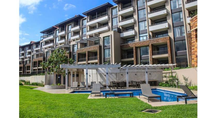 418 Zimbali Suites room 3