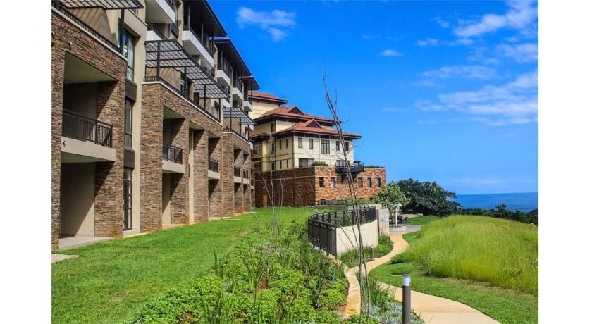 418 Zimbali Suites room 5