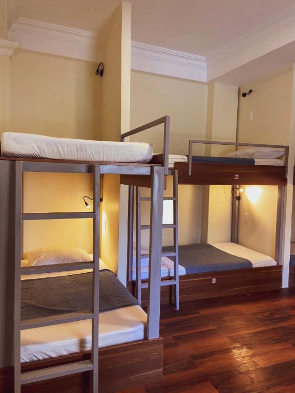 9 Hostel and Suites room 6