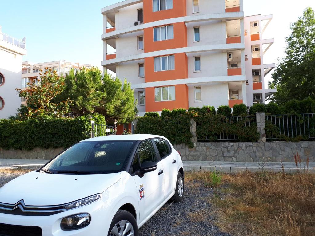 Abelia Residence room 6