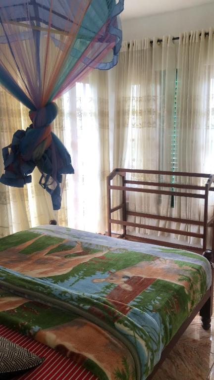 Achinika Holiday Inn room 1