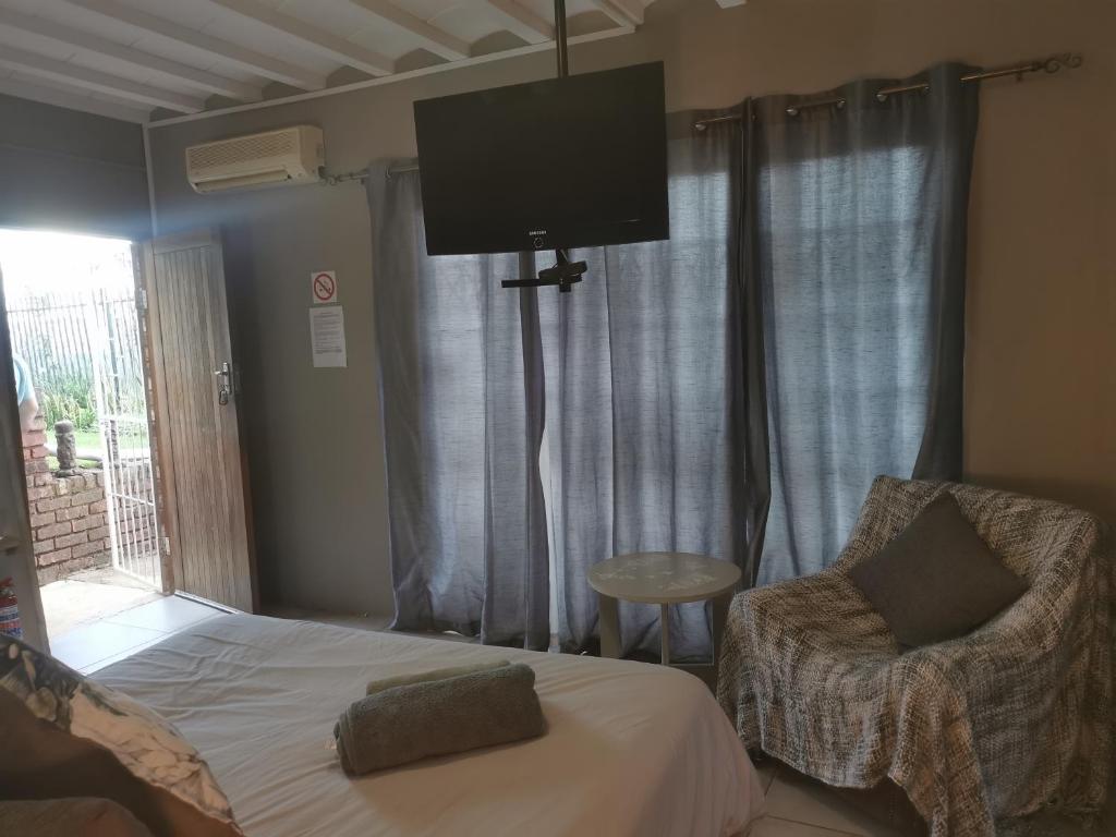Adams-mtoti room 4