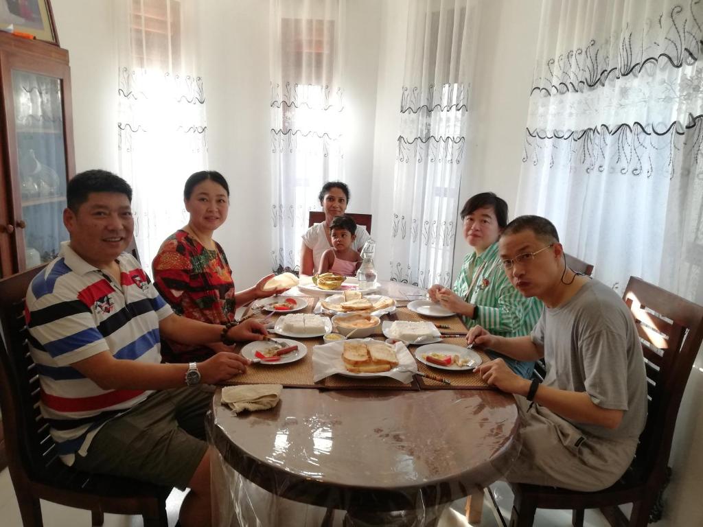 Air Port 5 Minutes Super Clean Upul room 1