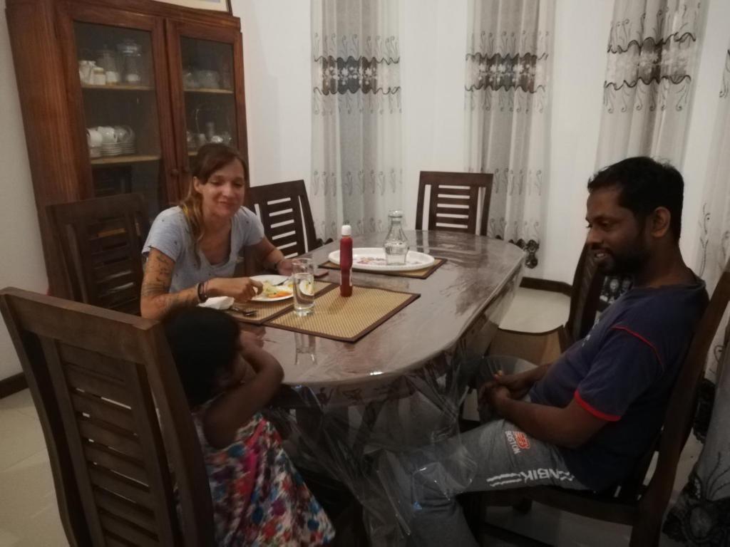 Air Port 5 Minutes Super Clean Upul room 2