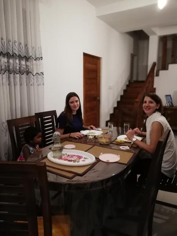 Air Port 5 Minutes Super Clean Upul room 5