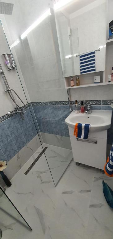 Алекс бийч room 1