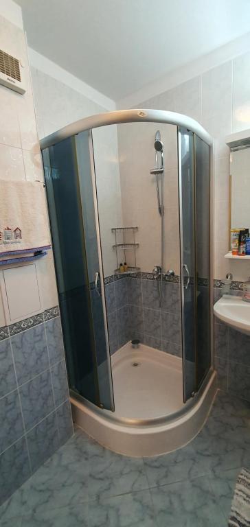 Алекс бийч room 5