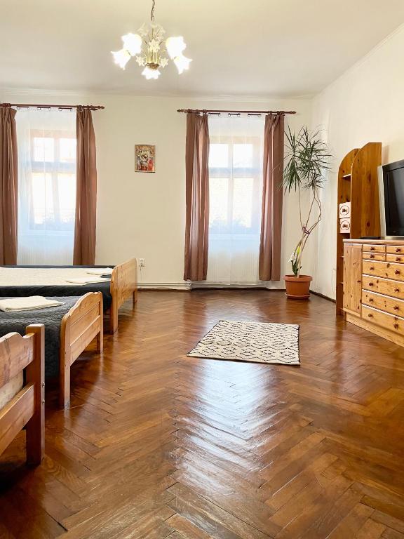 Alex Com Apartments room 6