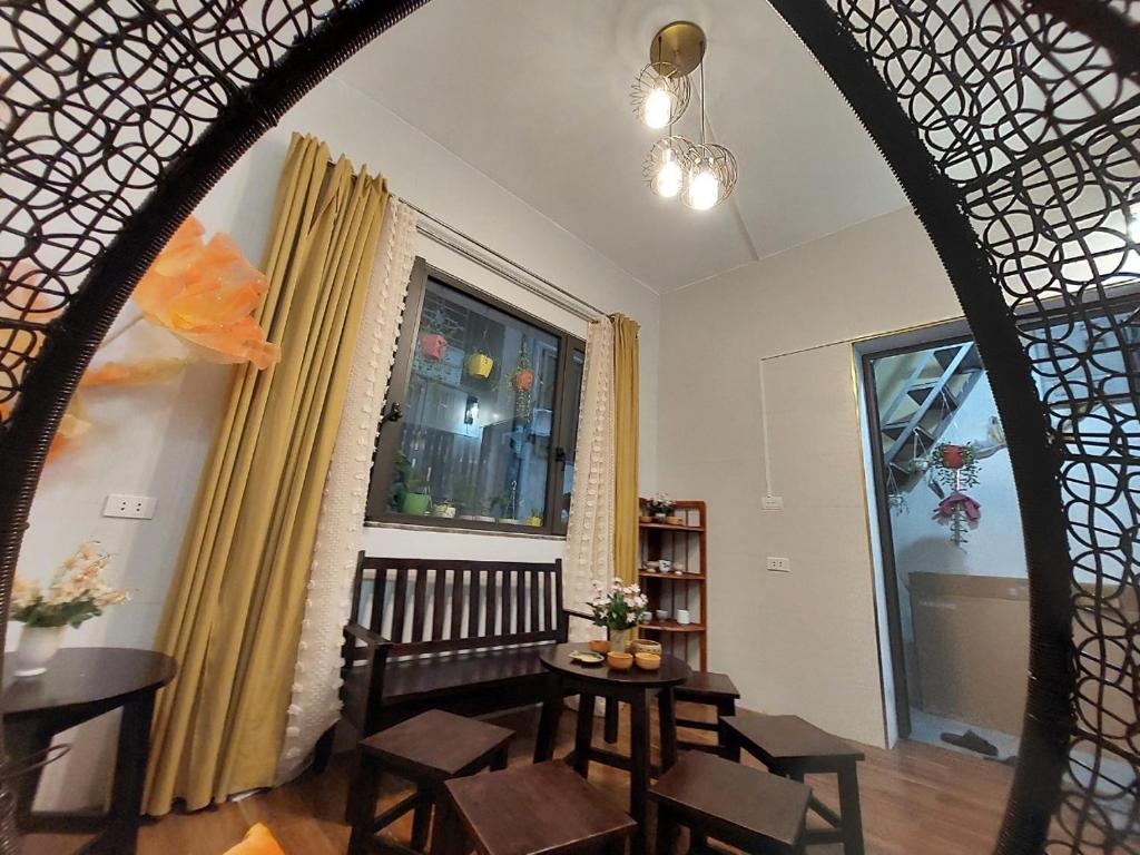 Alley Homestay room 1