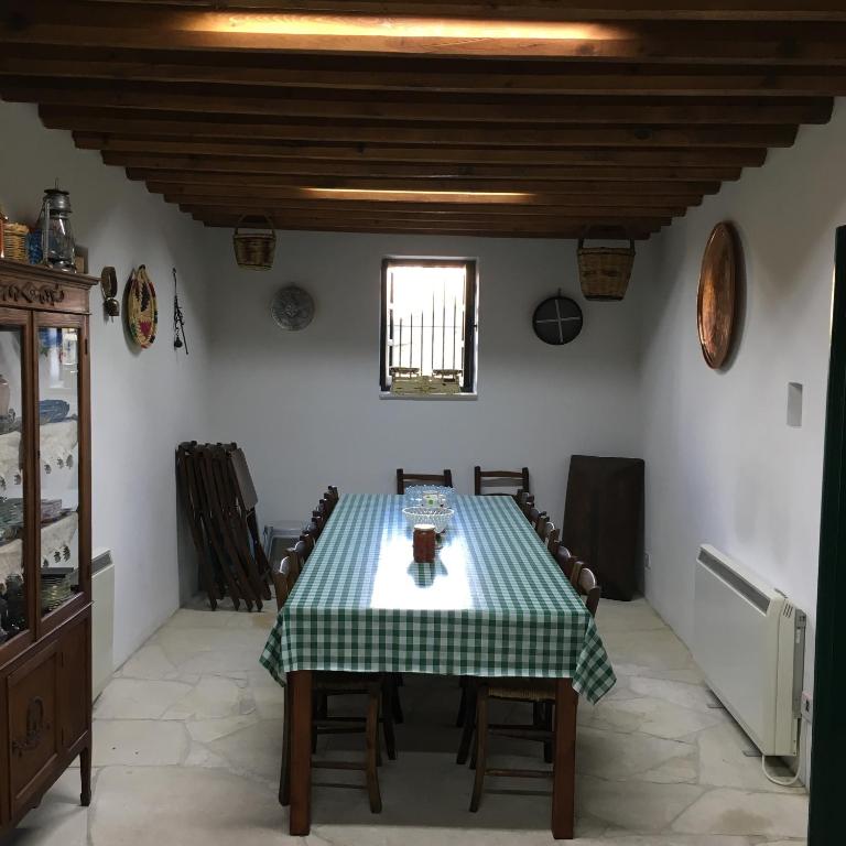 Anefani House room 5