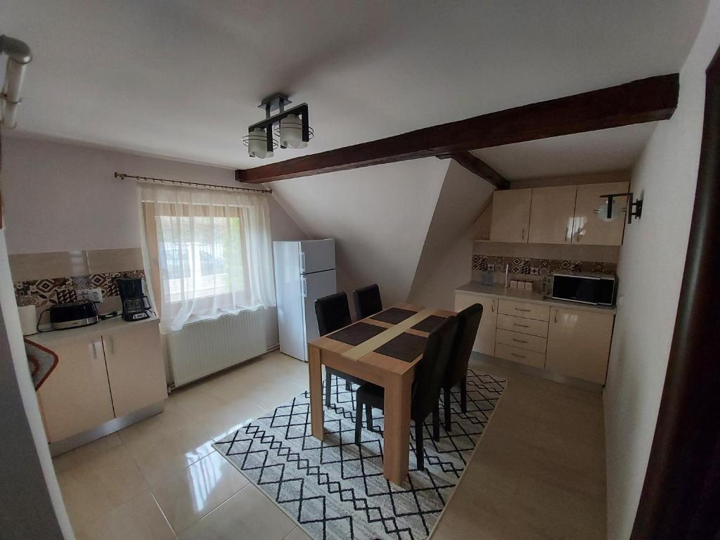 Apartament Matei room 4