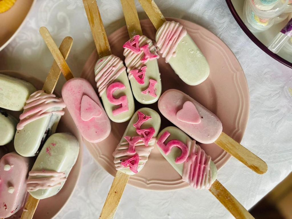 Aqua 180 Apartments room 2