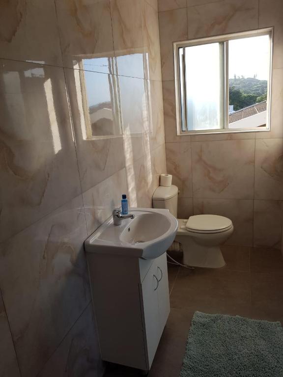 Aqua 180 Apartments room 5