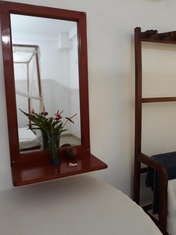 Arcade Beach Hotel room 5