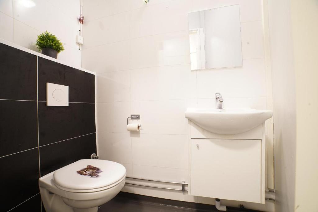 Amazing Arctic Rooms Hage room 6