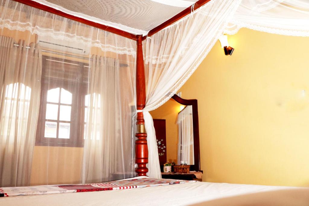 Ariyadasa Guest House room 2