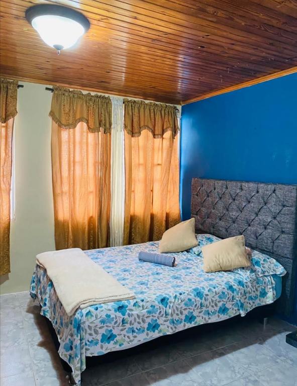 ATALAYA Inn Alojamientos room 6