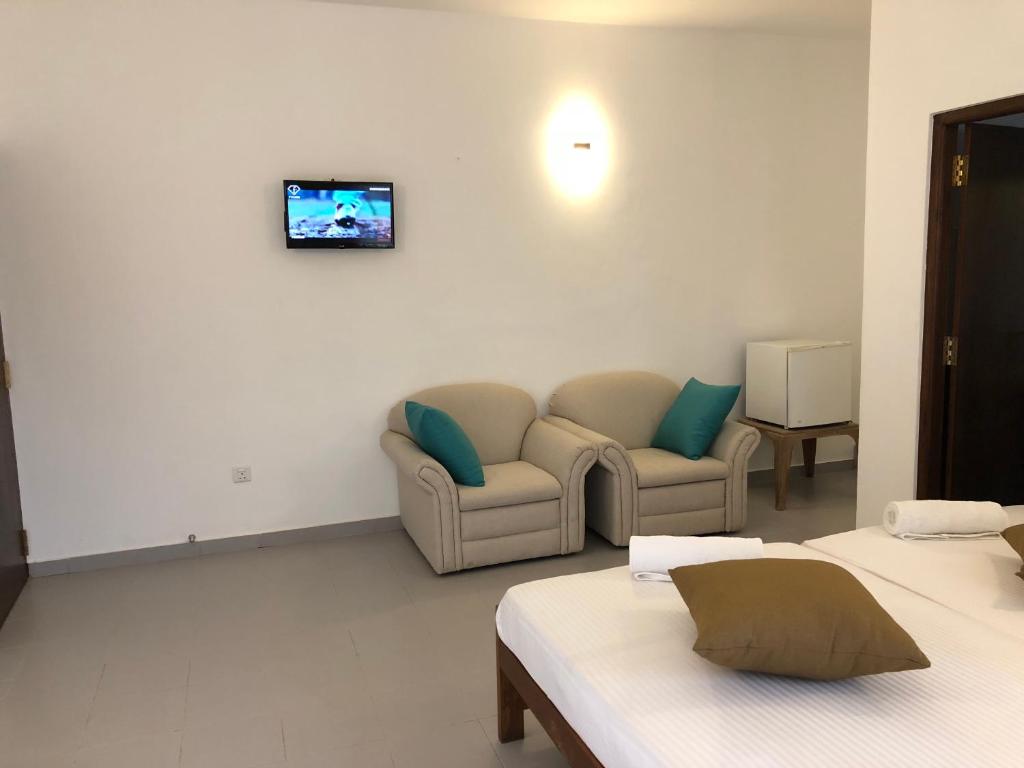 Aurora Holiday House room 6