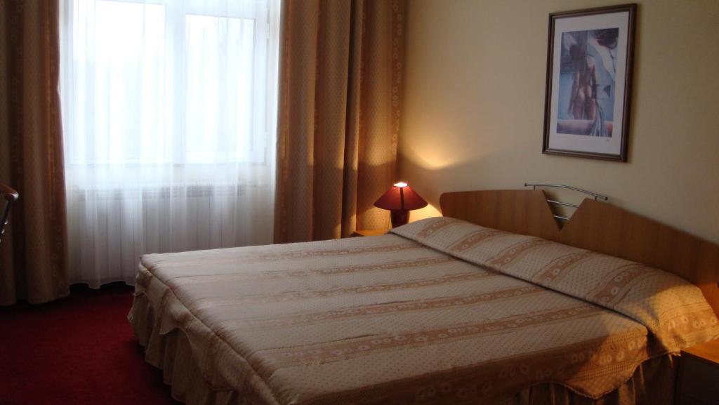 Balneohotel Lyulyatsi room 3