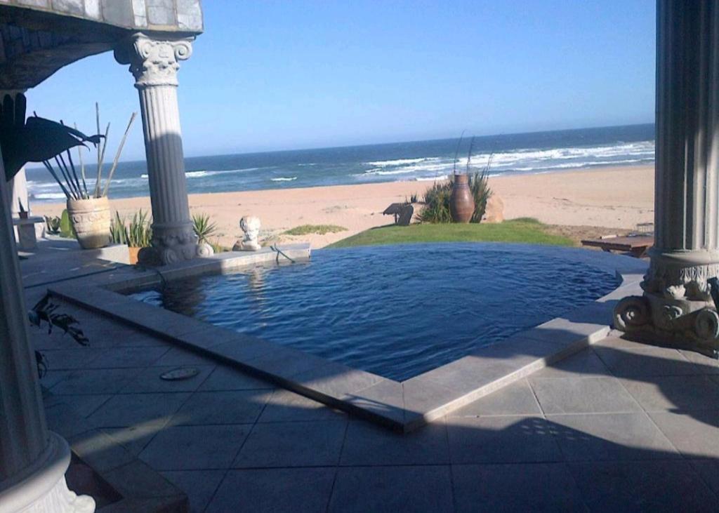 Beachfront House room 5