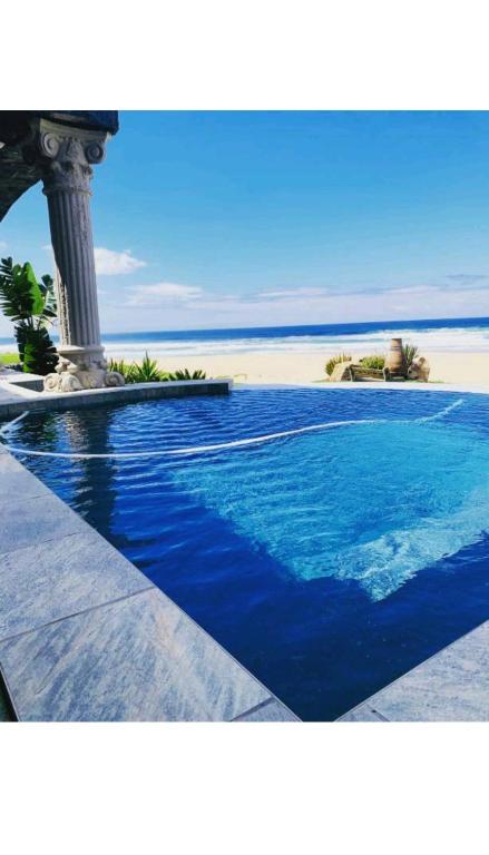 Beachfront House room 6