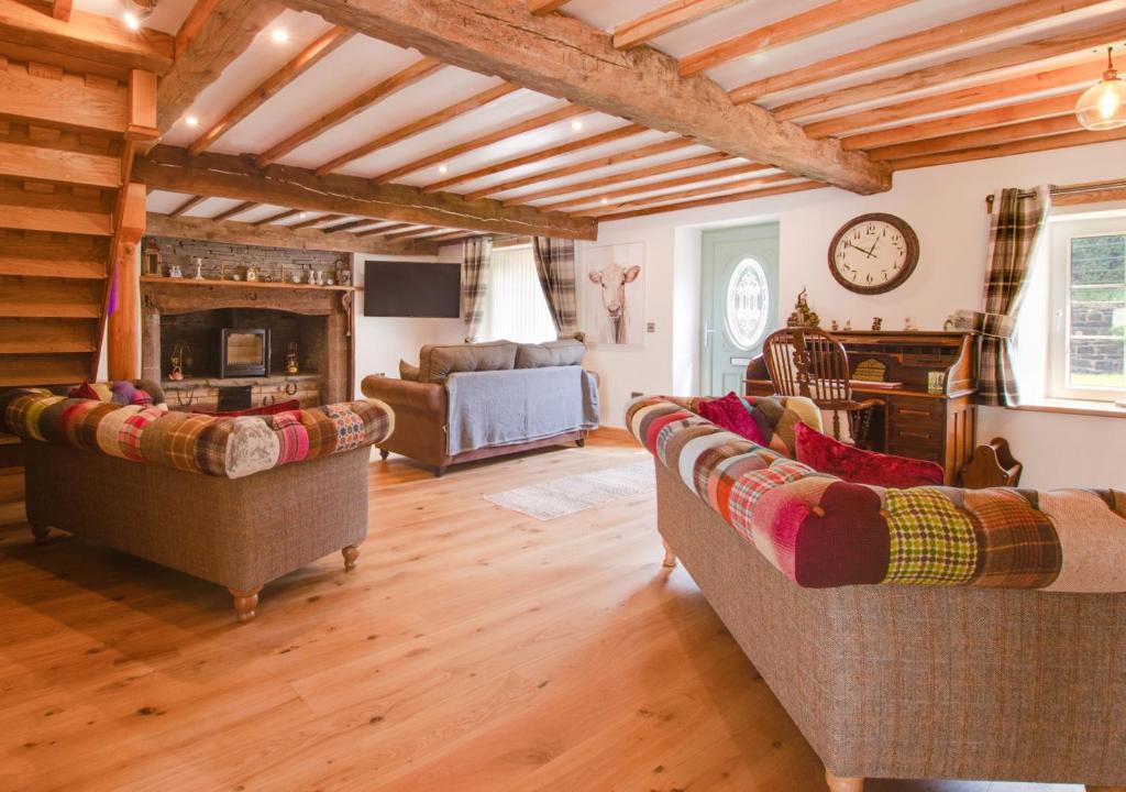Bedlwyncoch Farmhouse room 4