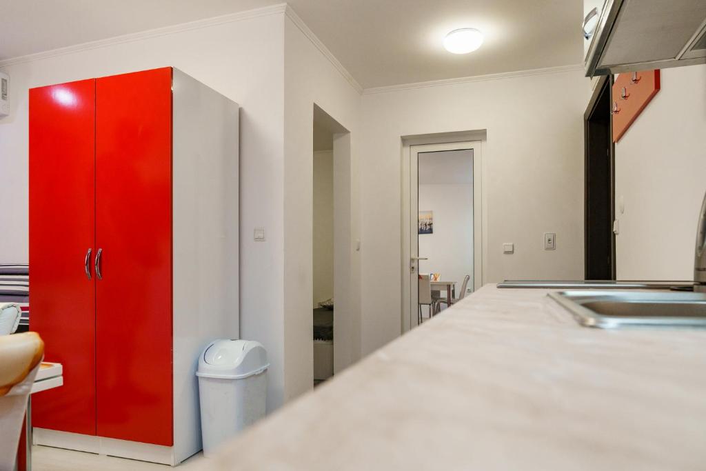 Bell Tower Apartments room 3