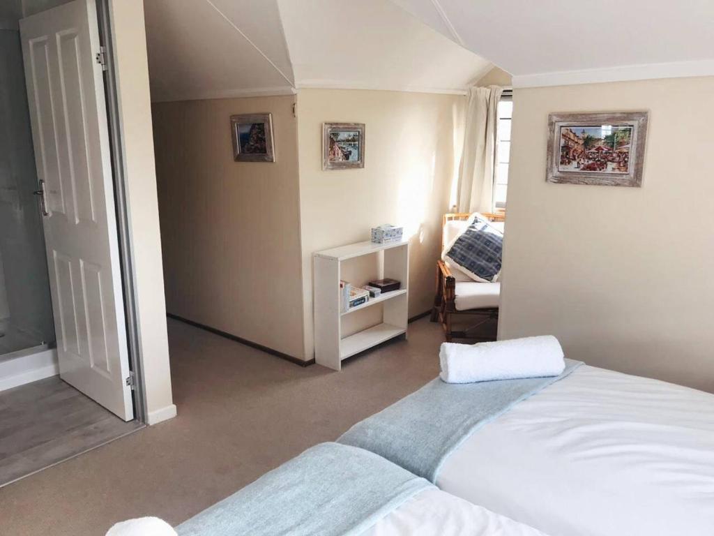 Bergview Family Loft room 2