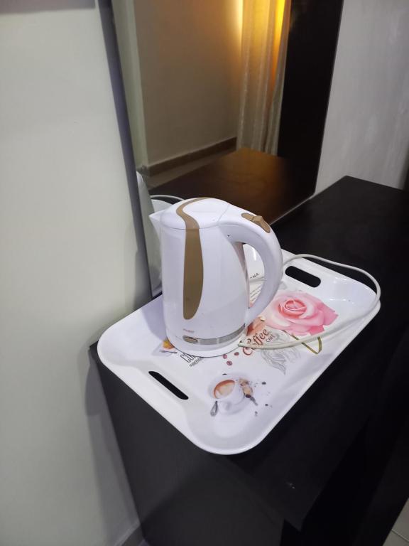 Bestend International Luxuary Hotel and Suites room 4