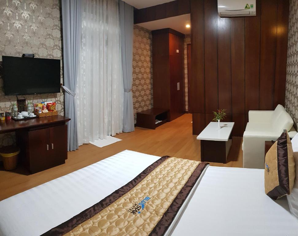 Blue Star Hotel room 3