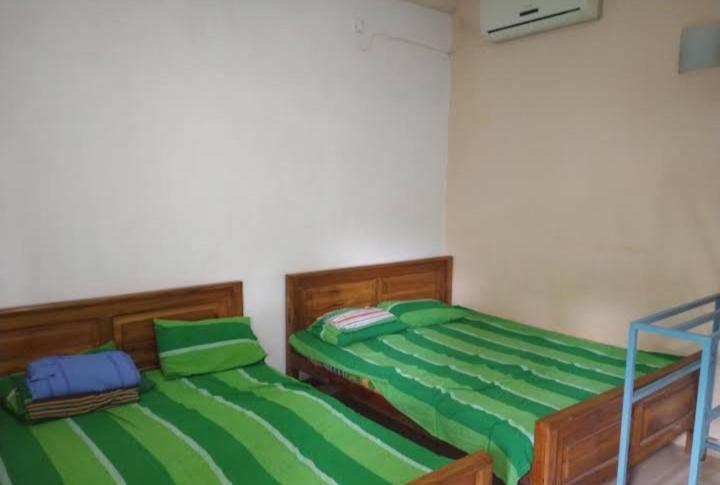 Blue Water Hotel room 3