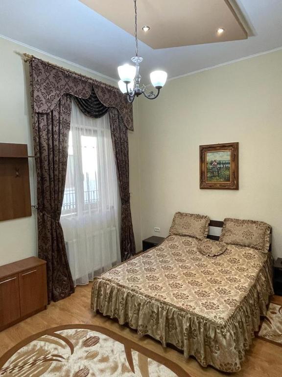 Boutique Central room 1