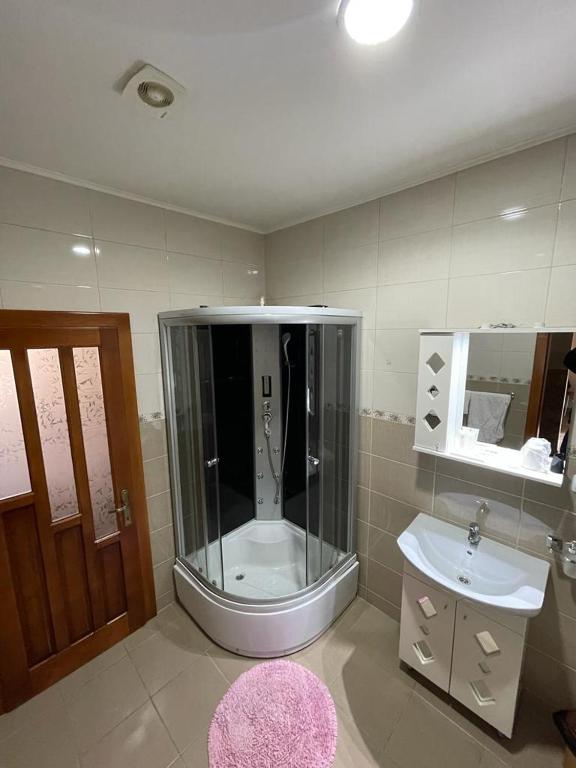 Boutique Central room 2