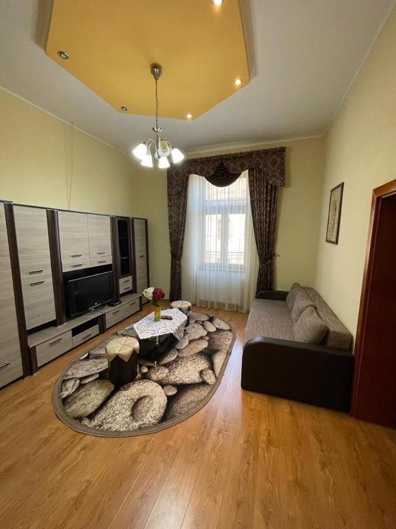 Boutique Central room 4