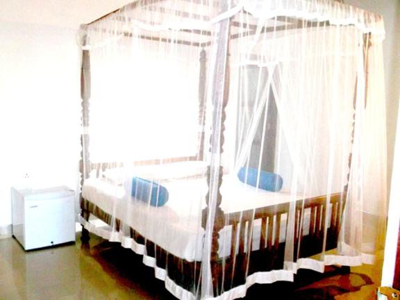 C-Lanka Guest House room 4
