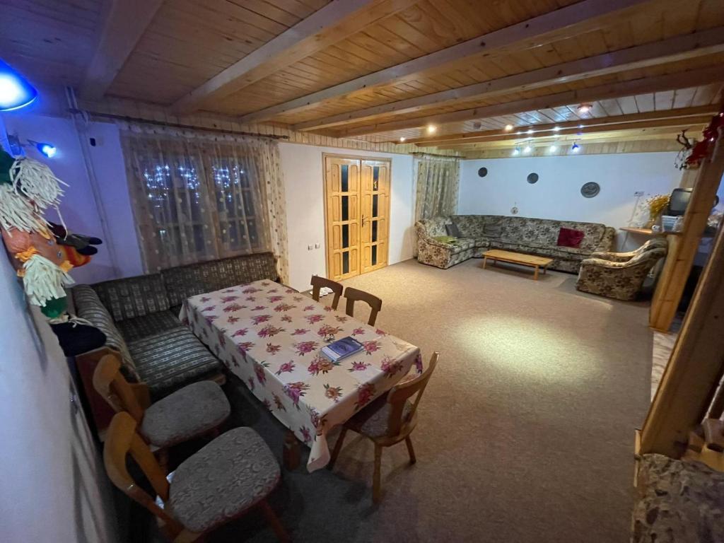 Cabanele FreeMont room 6