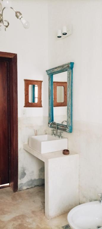 CASA ATELIER room 6