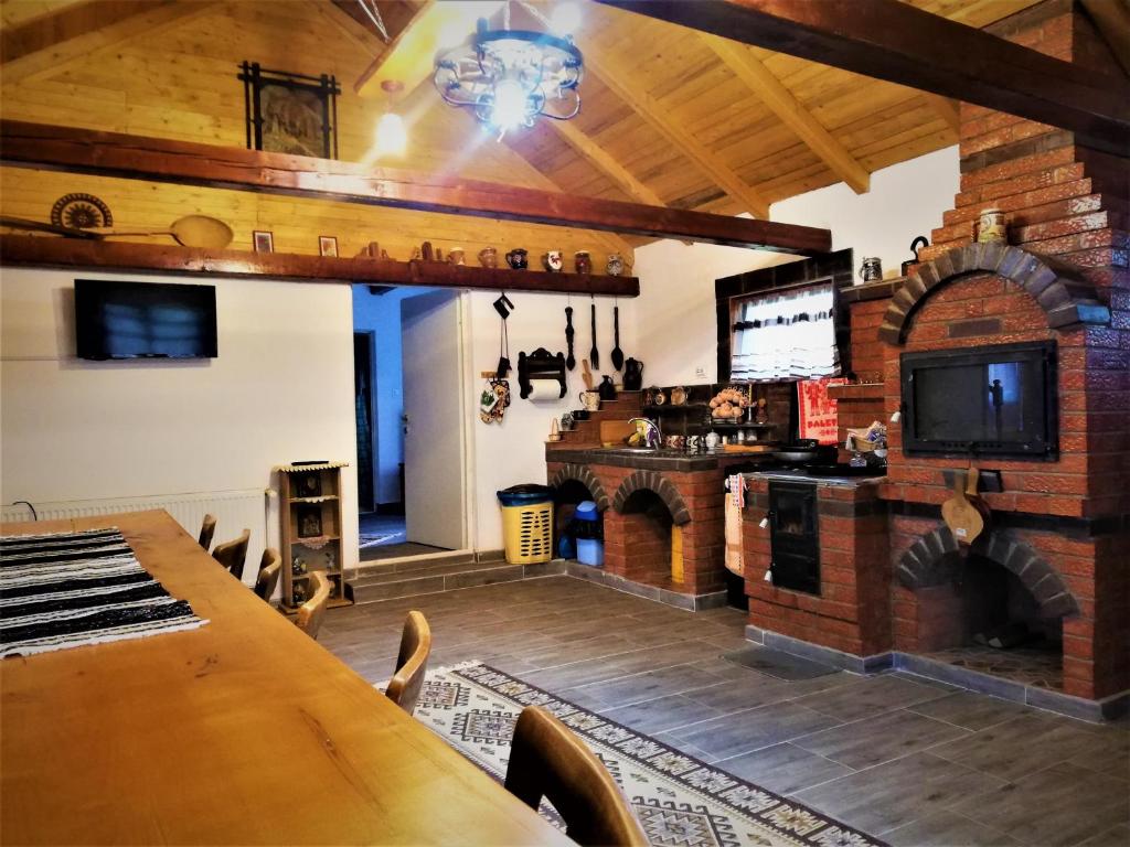 Casa Cozorici room 4