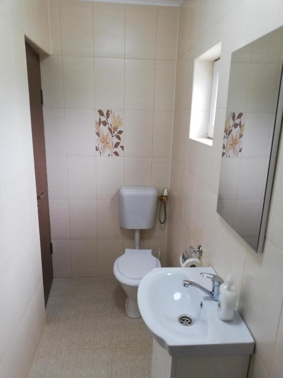 Casa Cristian room 6
