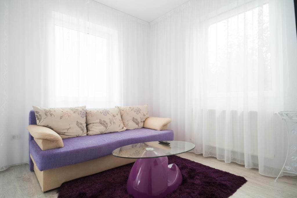 Casa Fermecată room 1