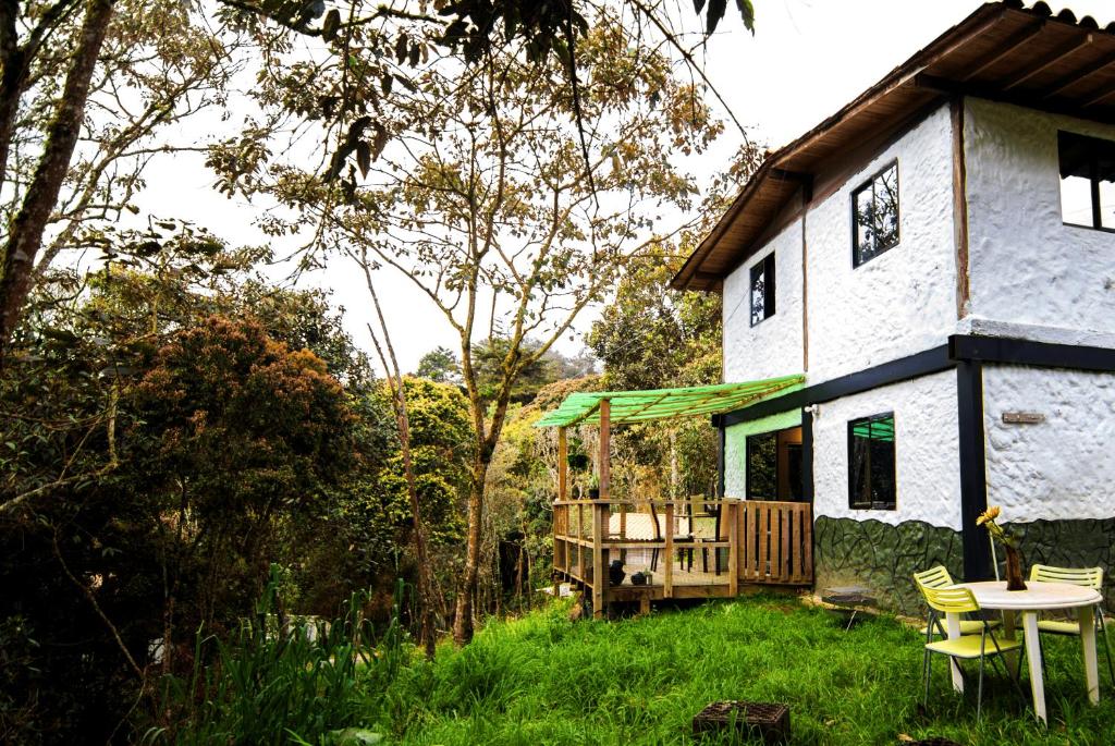 Casa Floreser room 6