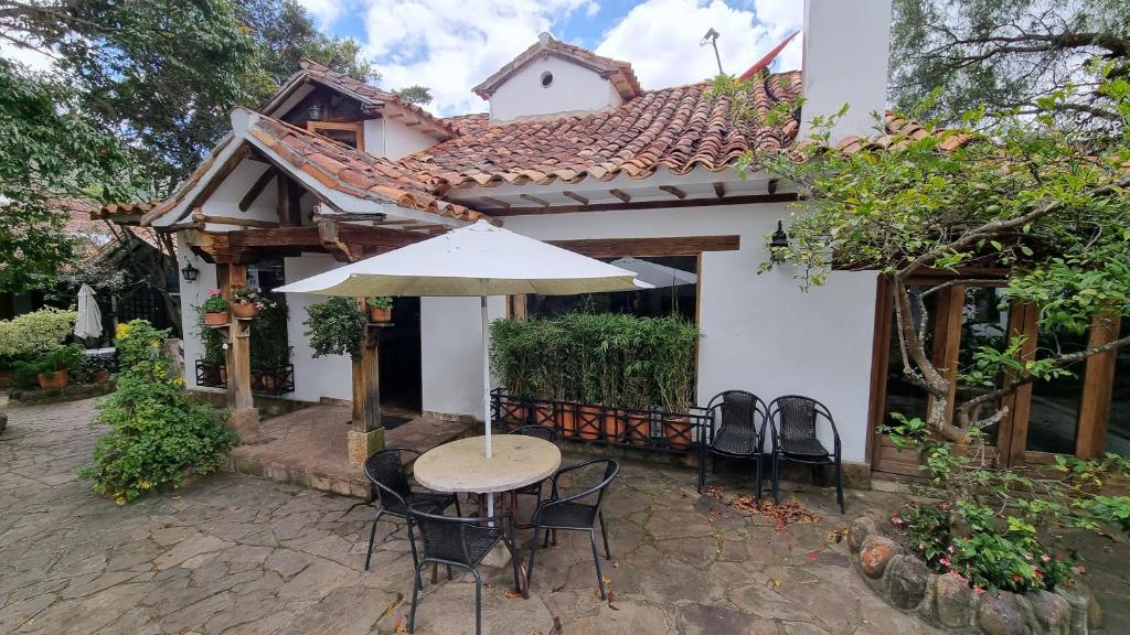 Casa Jequeneque room 1