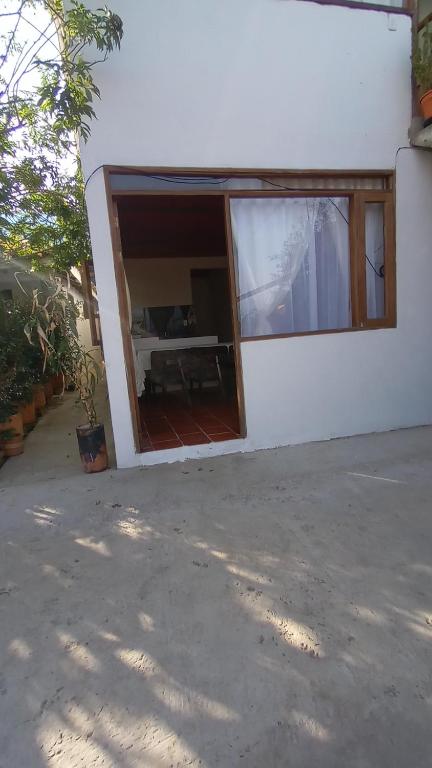 CASA LEWANA room 2
