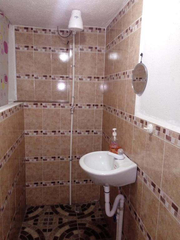 Casa LLEMO room 2