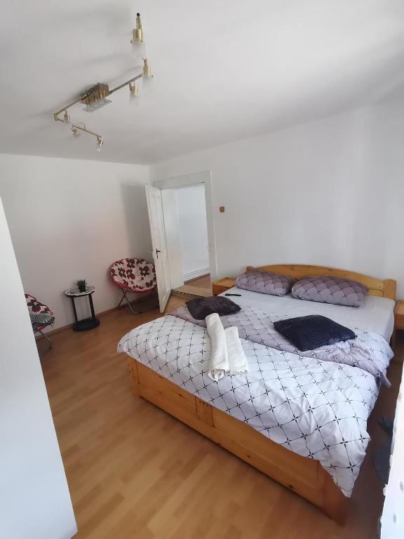 Casa Oana room 5