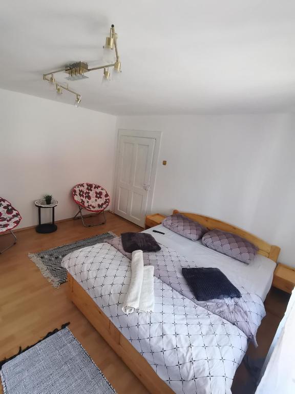 Casa Oana room 6