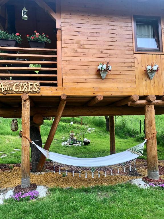 Căsuța din cireș room 1