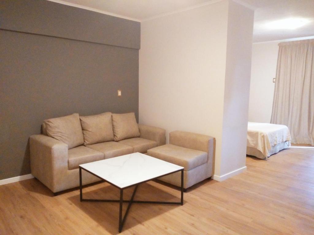 CATANGE HOTEL room 4